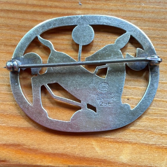 Georg Jensen kneeling deer pin - Picture 5 of 6